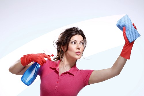 Carpet cleaners North Ockendon estimating a larger family home cleaning job with multiple rooms